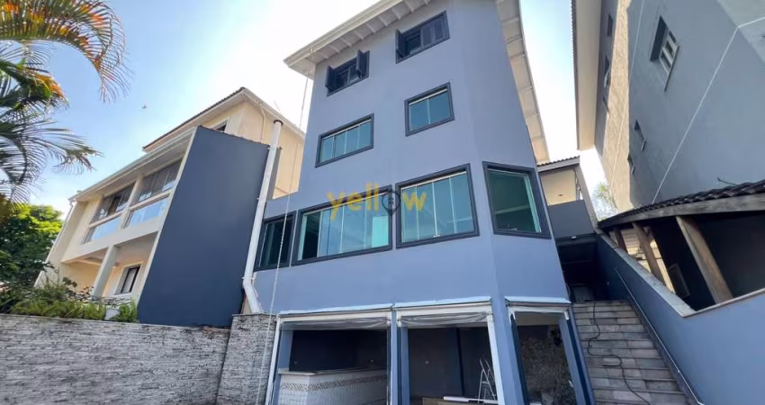 Casa em Arujazinho IV: 3 Suítes e 5 Banheiros para Locação