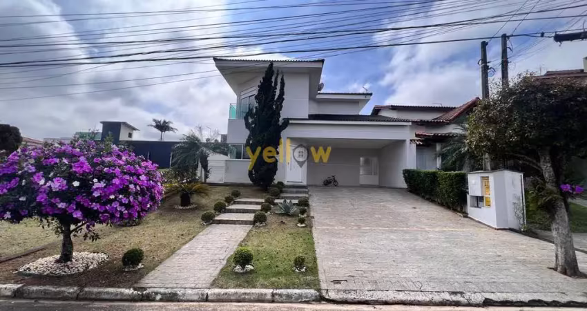 Casa à Venda em Arujá: 3 Suítes em Condomínio Fechado