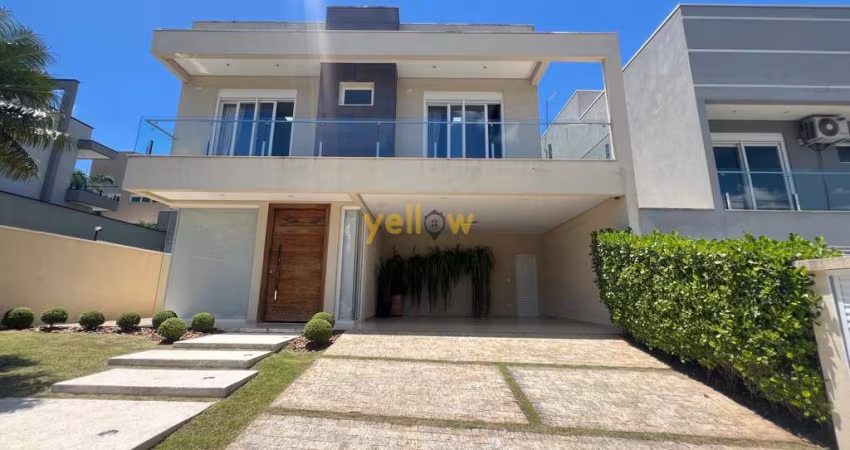 Casa Luxuosa em Arujá: 4 Suítes em Condomínio Fechado