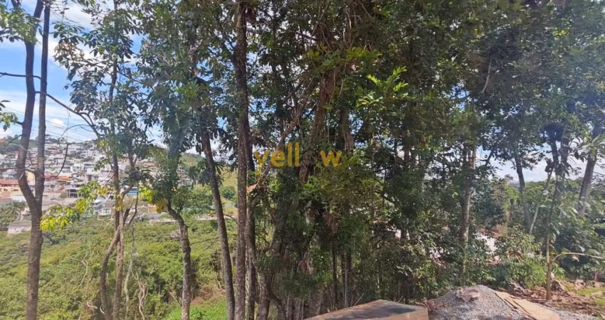 Terreno à Venda em Condomínio Hills III - Arujá por R$ 700.000