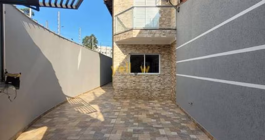 Casa à Venda em Vila Nova Bonsucesso - 3 Dorms, 122m²