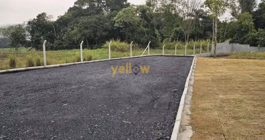 Chácara à Venda em Mogi das Cruzes: 3 Suítes por R$1.600.000