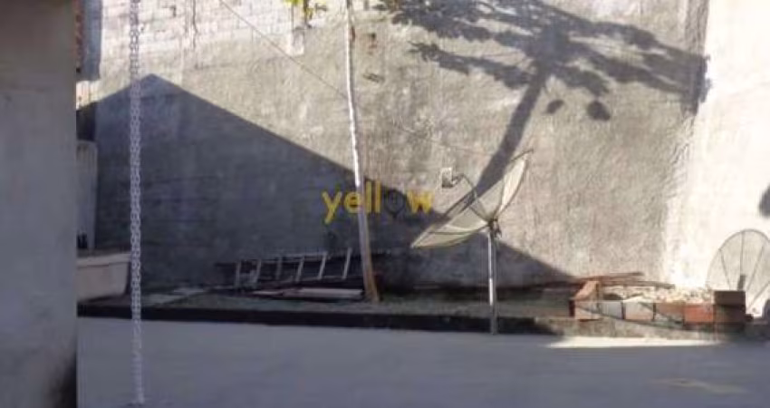Casa à Venda em Treze de Maio - 150m², 2 Dormitórios