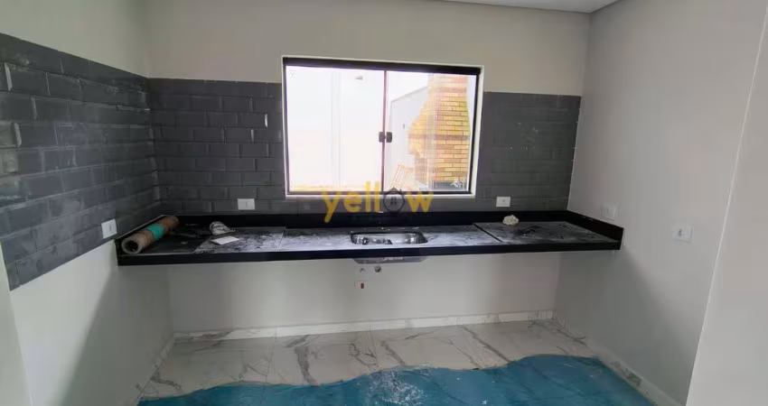 Casa à Venda em Vila Nova Bonsucesso - 3 Dormitórios por R$695k