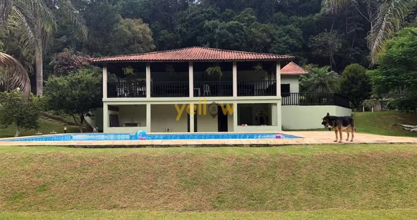 Chácara em Arujá: 500m², 4 Dorms, 3 Suítes à Venda - R$1,6M