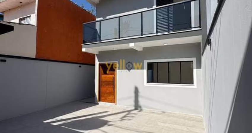 Casa à Venda em Carmela II, Guarulhos - 3 Dormitórios, R$850k