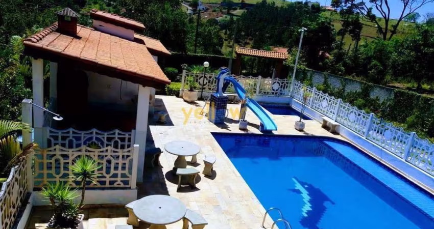 Chácara à Venda em Santa Isabel: 5 Dorms e 1500m² por R$590k