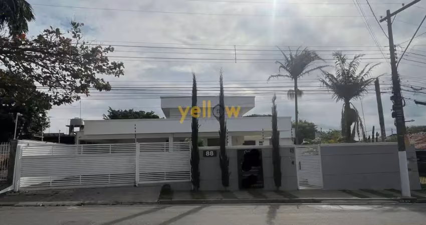 Casa para alugar no jardim planalto, arujá – 3 suítes, 320m²
