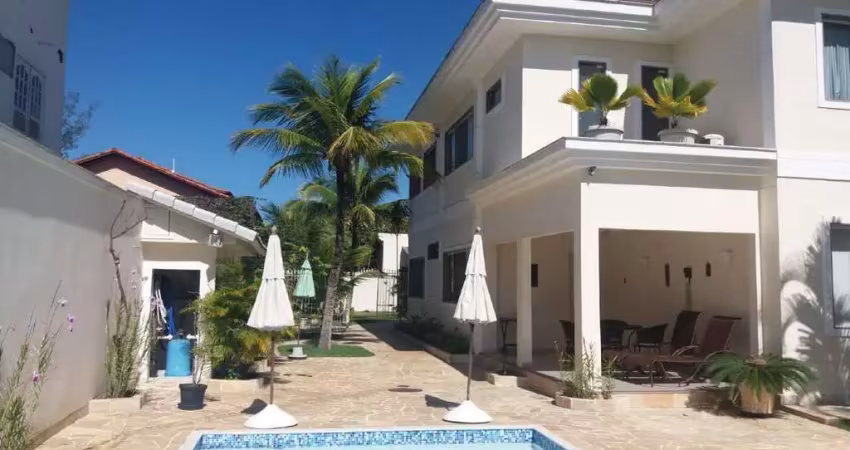 MANSÃO COM 4 SUITES E 6 VAGAS DE GARAGEM NA BARRA DA TIJUCA