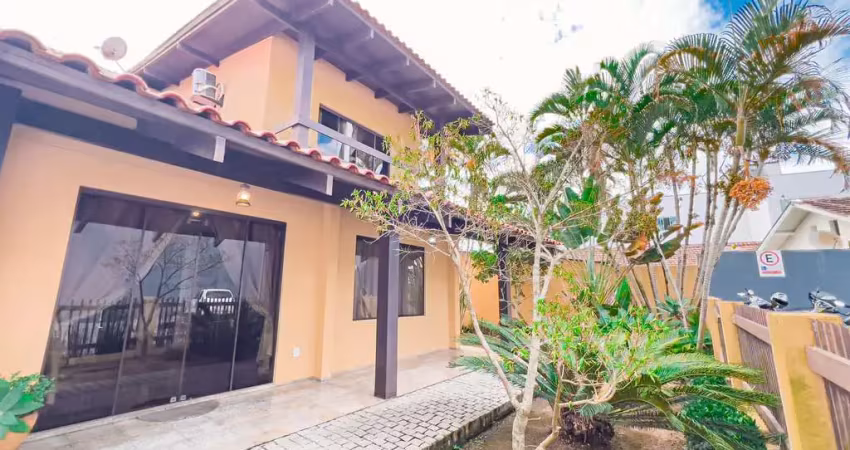 Casa com 3 quartos à venda na Travessa Nossa Senhora dos Navegantes, Centro, Navegantes