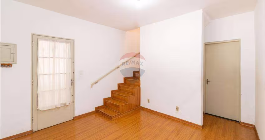 Sobrado à Venda na Cantidio Sampaio, Zona Norte de São Paulo com 2 dormitórios, 2 vagas, 180m² R$ 410.000,00
