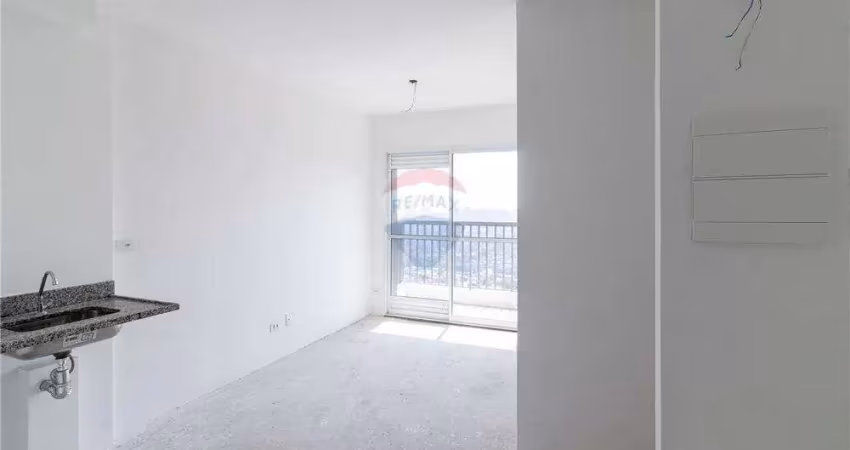 Apartamento com 2 dormitórios e sacada – vila das belezas, zona sul de são paulo