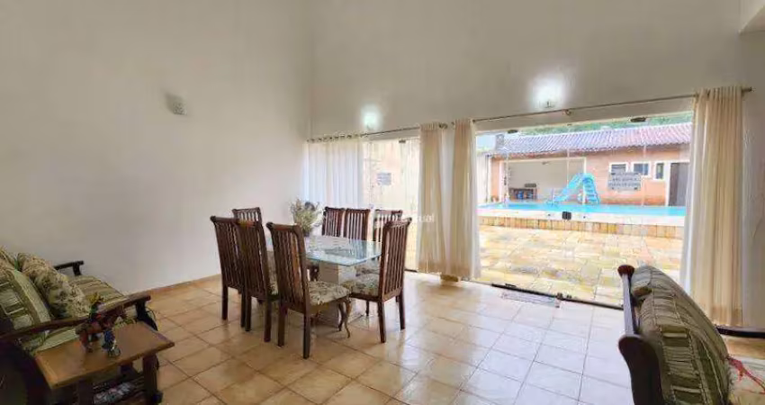 Casa à venda - Guaiuba - Guarujá/SP