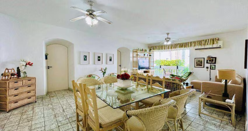 Apartamento à venda na Praia de Pitangueiras - Guarujá / SP.