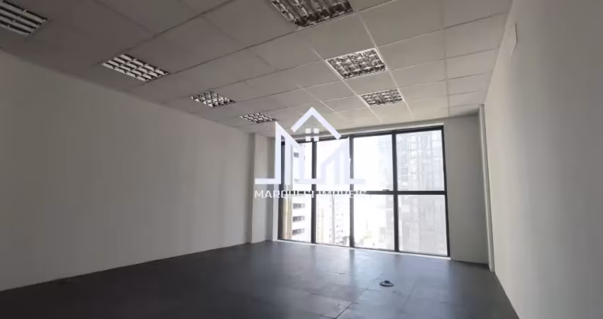 Sala comercial com 1 sala à venda na Rua Emiliano Perneta, 466, Centro, Curitiba
