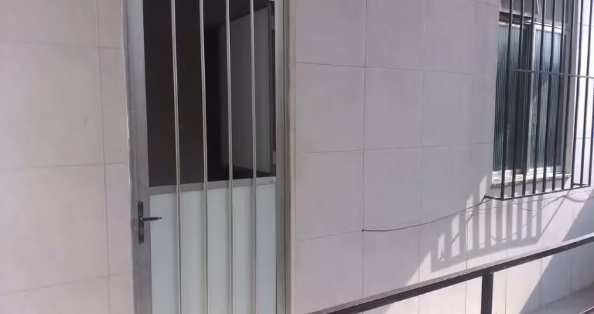 Kitnet / Stúdio para alugar na Rua Japuanga, 115, Parada de Lucas, Rio de Janeiro