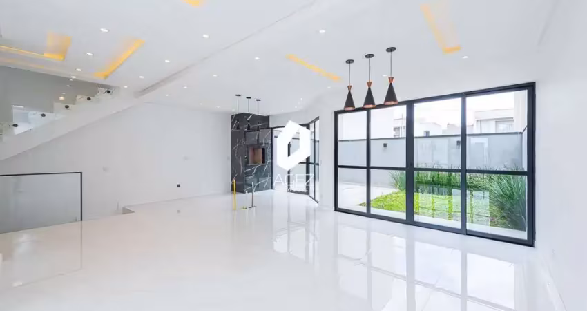 Triplex com 4 quartos e garagem subterrânea com 4 vagas