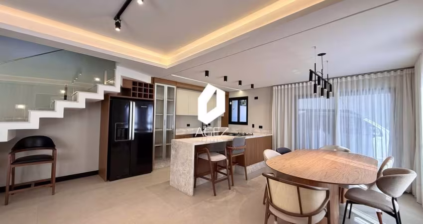 Casa mobiliada em condomínio com 03 quartos 01 suíte, terraço Santa Felicidade!