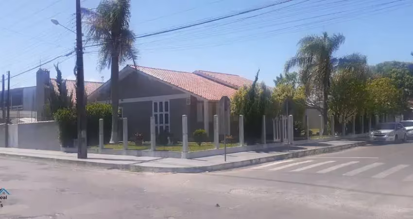 Casa no centro de passo de torres sc com piscina  terreno esquina com 803m²