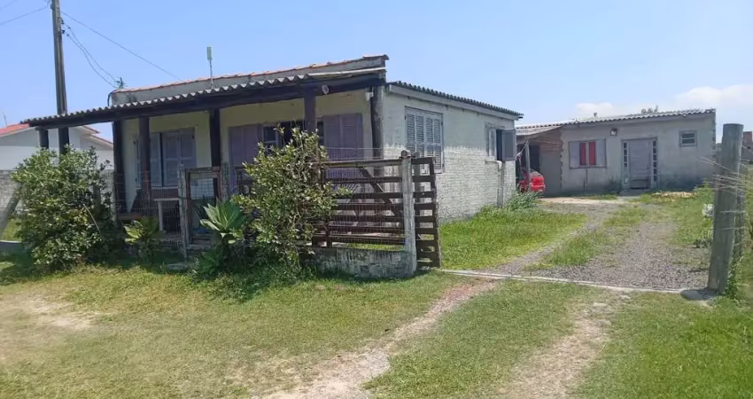 Casa 2 dormitórios à venda sumaré ii passo de torres/sc