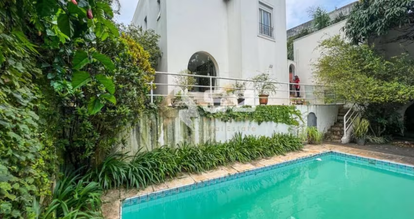 Casa à Venda Rua dos Tamanás, Vila Madalena/SP