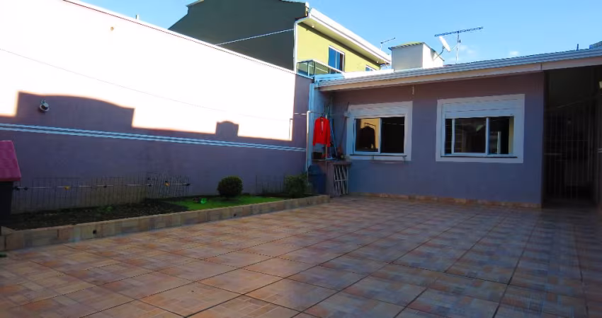 Casa com edícula no Afonso Pena