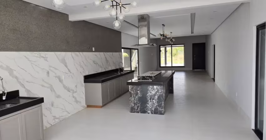 Sobrado de luxo no condomínio marinas di caldas – beira do lago corumbá