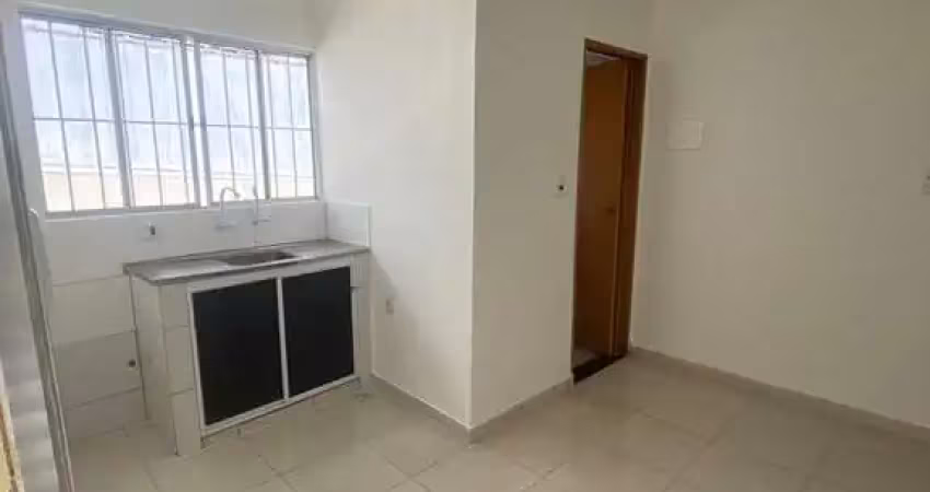 Casa com 2 quartos para alugar na Rua Barvança, Vila Carrão, São Paulo