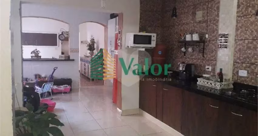 Casa à venda com 3 quartos, sendo 3 suítes,  em conjunto habitacional dom constantino amstalden, são carlos - sp