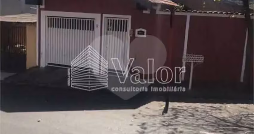 Casa à venda com 3 quartos, sendo 1 suíte,  em cidade aracy, são carlos - sp