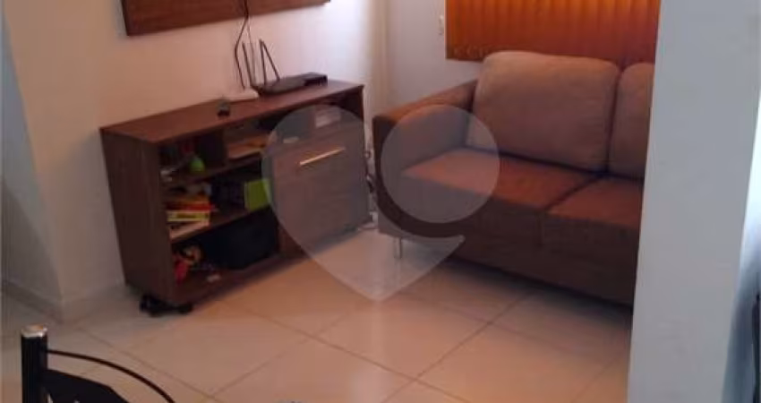 Apartamento com 2 dormitórios