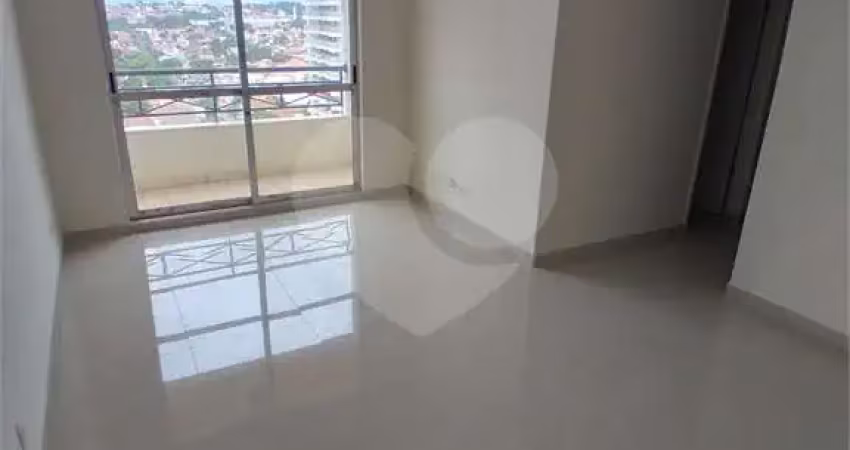 Apartamento com 3 dormitórios sendo 1 suíte.