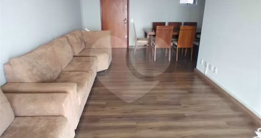 Apartamento com 2 dormitórios