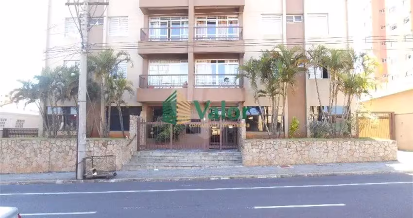 Apartamento com 3 dormitórios.