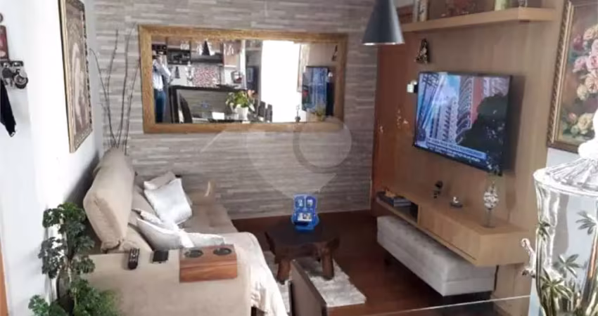 Apartamento no Condomínio Monte Stella.