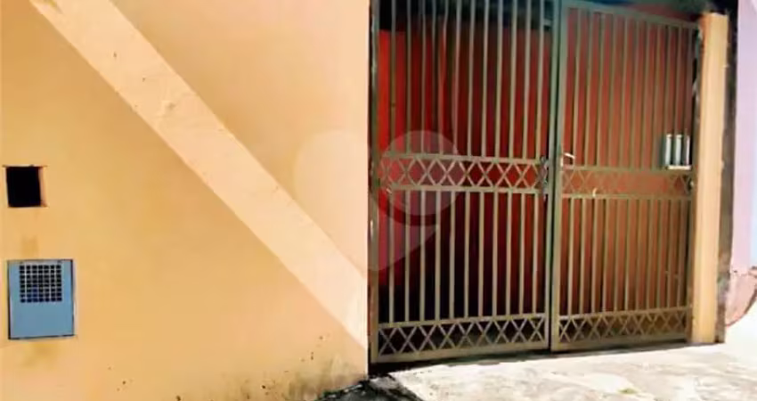 Casa à venda com 2 quartos, sendo 1 suíte,  em cidade aracy, são carlos - sp