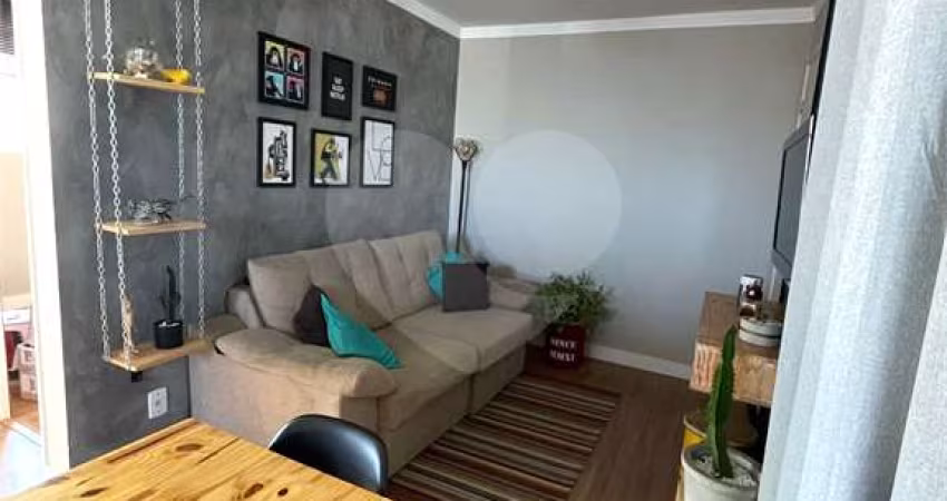Apartamento no Condomínio Mont Royal.
