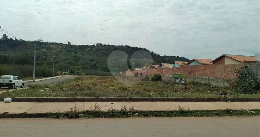 Terreno à venda com 1 quarto em loteamento social antenor garcia, são carlos - sp