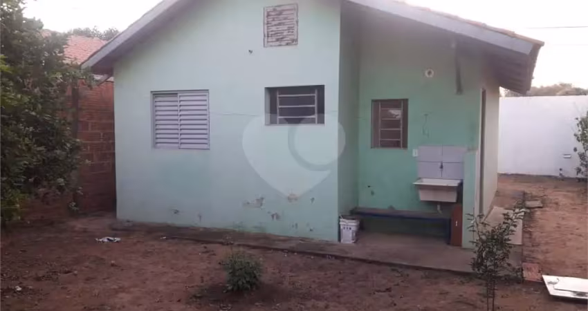 Casa à venda com 2 quartos em residencial deputado josé zavaglia, são carlos - sp