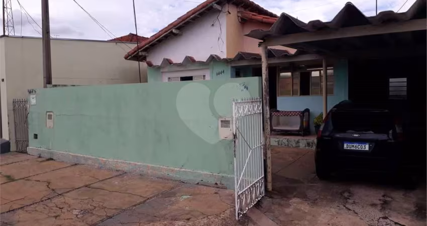 Casa térrea para venda.