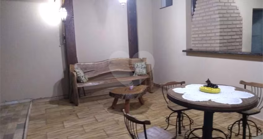 Casa térrea no Santa Elisa