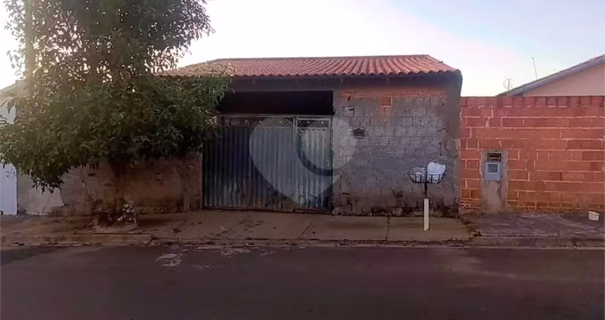 Casa à venda com 2 quartos em residencial deputado josé zavaglia, são carlos - sp