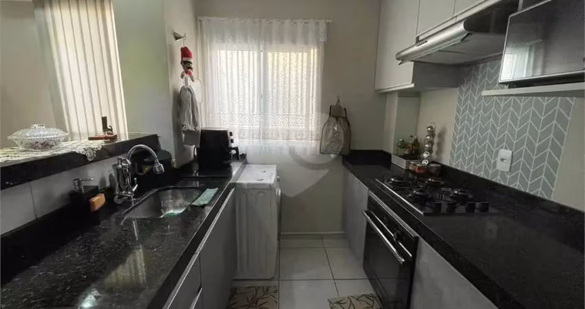 Apartamento no Condomínio Monte Stella.
