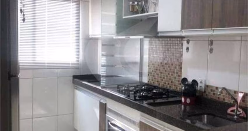 Apartamento no Condomínio Spazio Monte Royal .