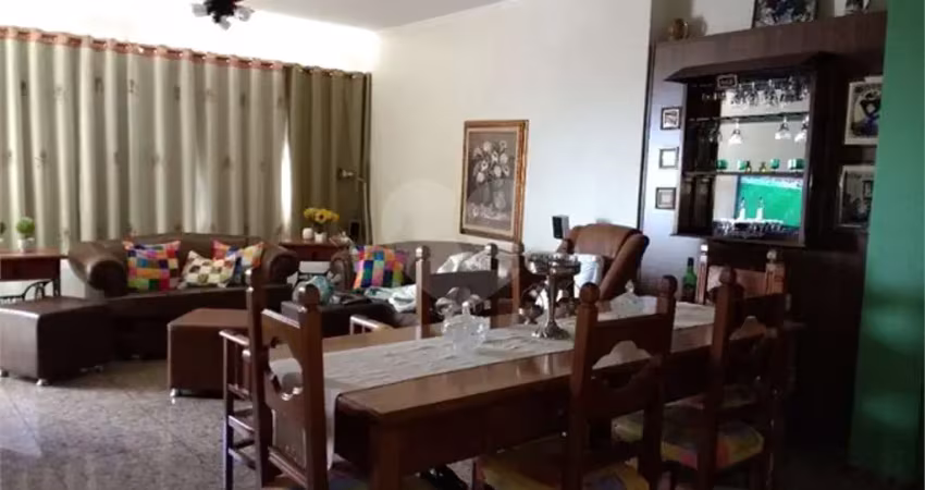 Apartamento à venda com 3 quartos, sendo 2 suítes,  no condomínio edifício roberto martinez, são carlos - sp