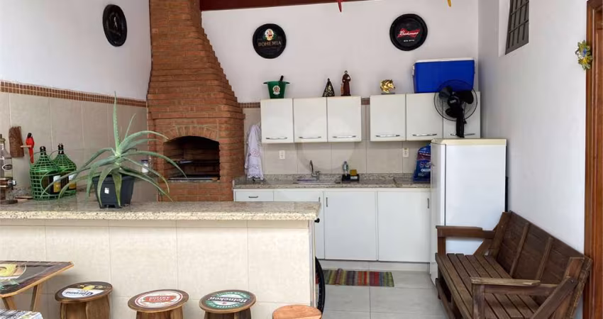 Casa com boa localização num ótimo bairro.