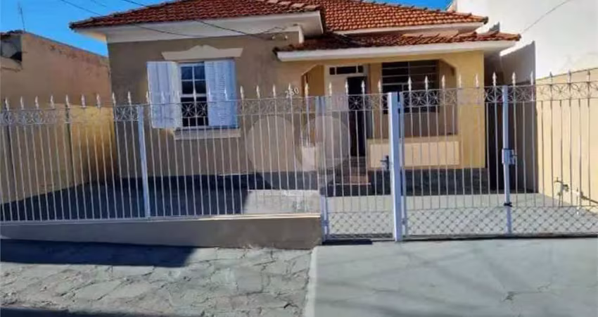 Casa térrea na Vila Lutfalla