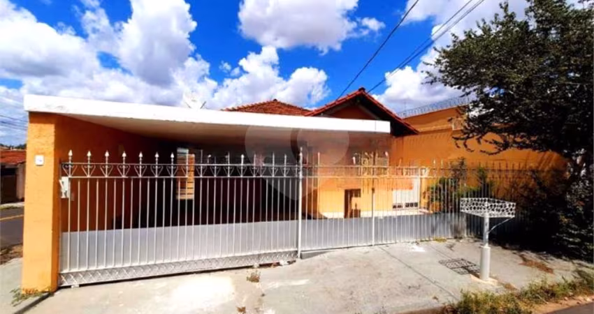 Casa térrea no  Vila Rancho Velho