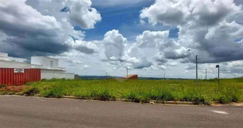 Terreno à venda na Rua Marcos Roberto Ramos, 1, Residencial Arcoville, São Carlos