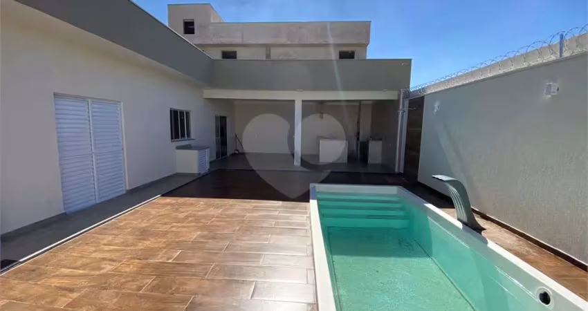 Casa térrea  com piscina para venda no Residencial Arcoville